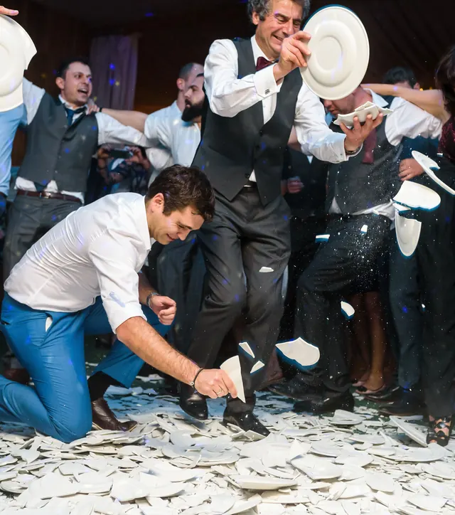 Plaster Smash Plates — Click & Fire event services, Crete