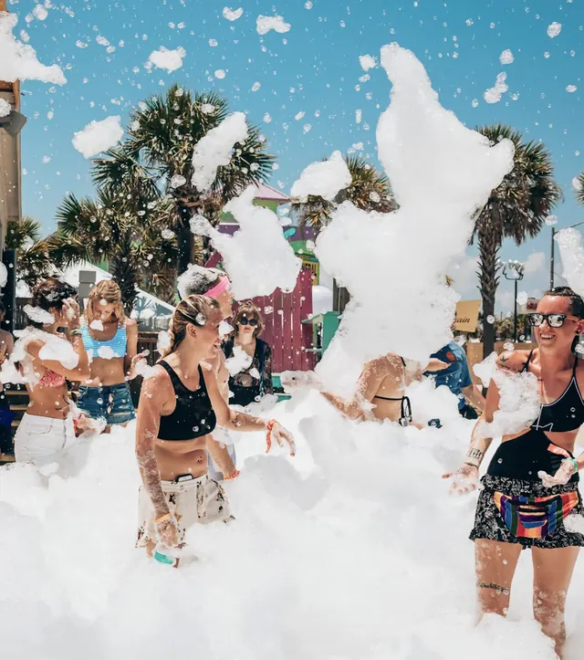 Snow Machine — Click & Fire event services, Crete